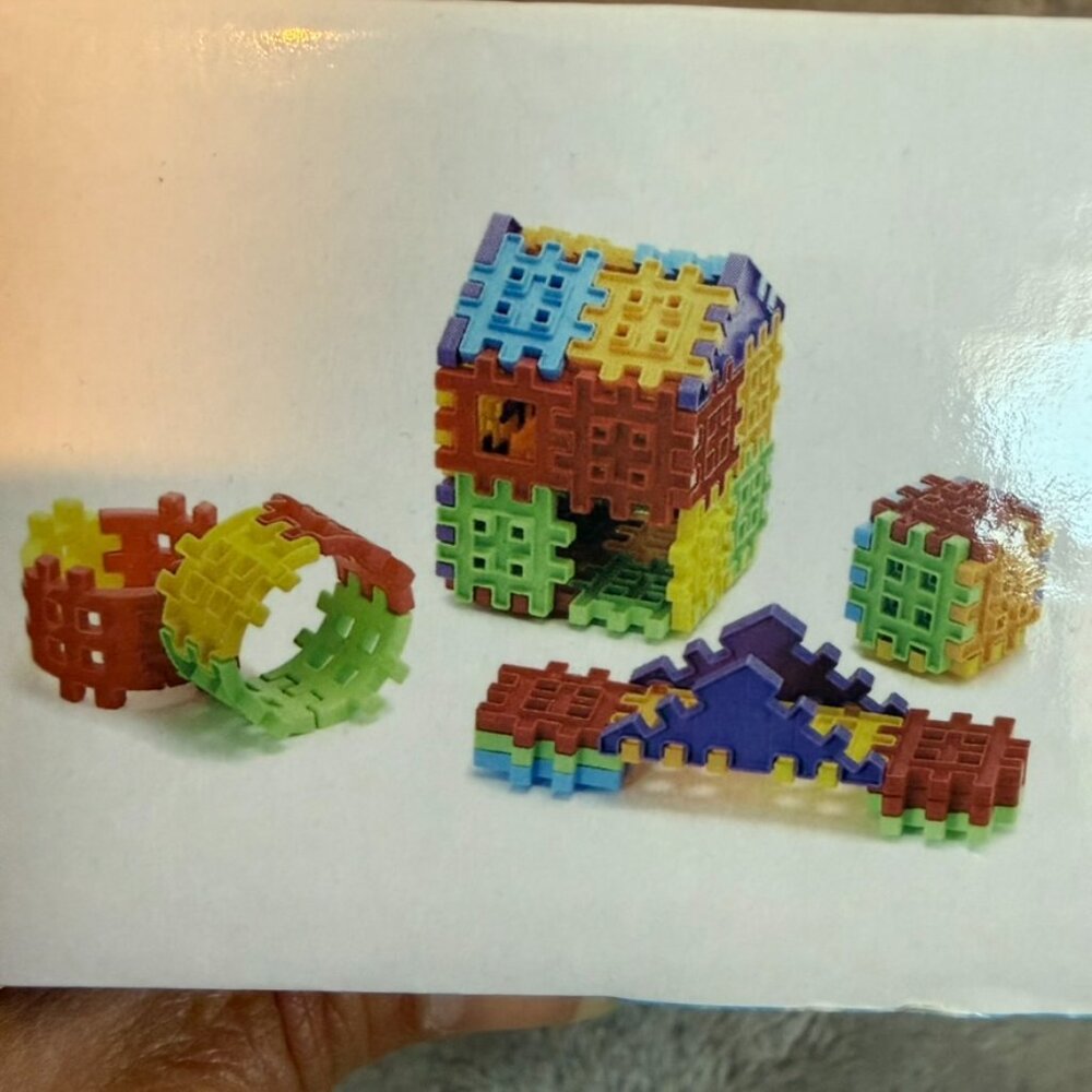 70pc Connecting Building Blocks Squares Triangles STEM Educational Toy Set - Picture 4 of 7
